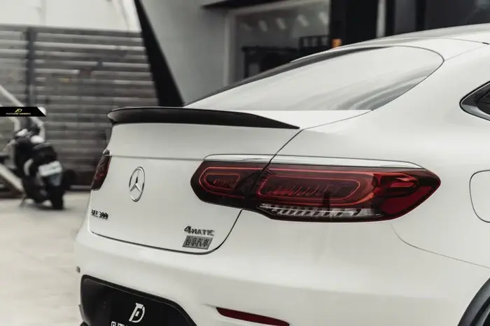 mercedes-benz-glc-class-glc43-glc63-c253-amg-style-carbon-fibre-rear-spoiler-XXIITUNING-2_ffb5777e-85b0-4b80-b1ef-4f24bc70e7b6.webp