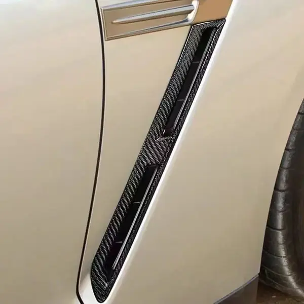 nissan-gtr-r35-oem-carbon-fibre-replacement-fender-trims-XXIITUNING-3.webp