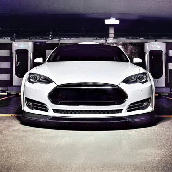 Tesla Model S (Pre-Facelift) REVO Style Carbon Fibre Body Kit 